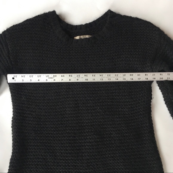Black soft pullover sweater - Picture 7 of 9
